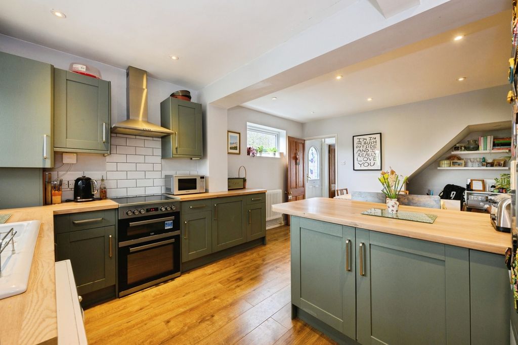 Property photo 2 of 18 Pbox-Img.Jpg