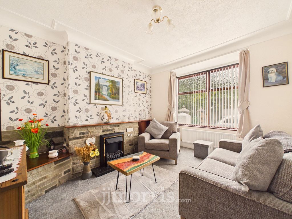 Property photo 2 of 30