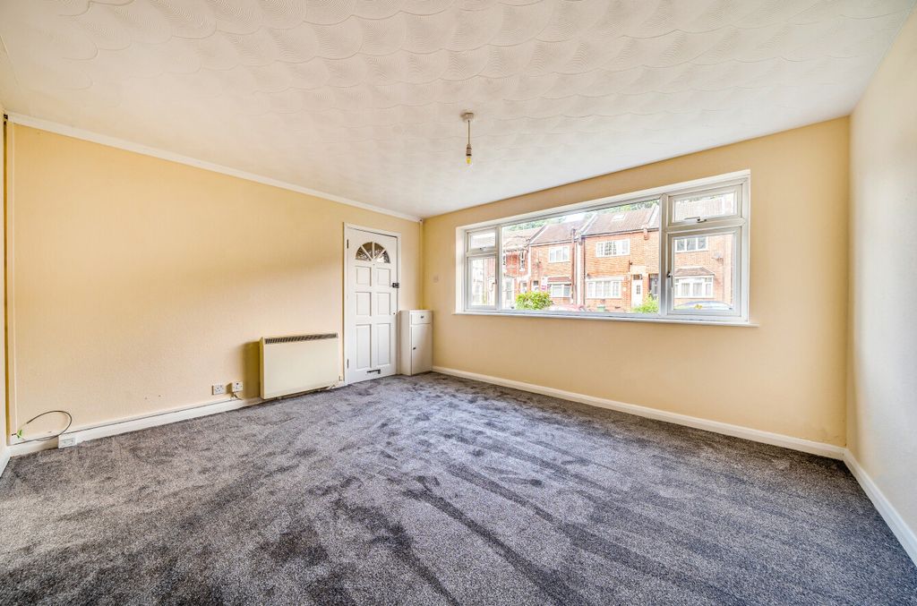 Property photo 3 of 10 1312275-19-684Fe4...