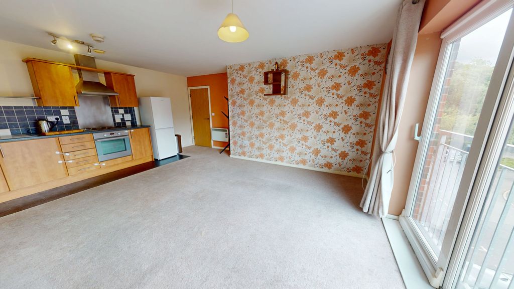 Property photo 2 of 8
