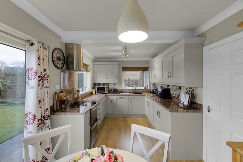 Property photo 2 of 24 Breakfast Kitchen