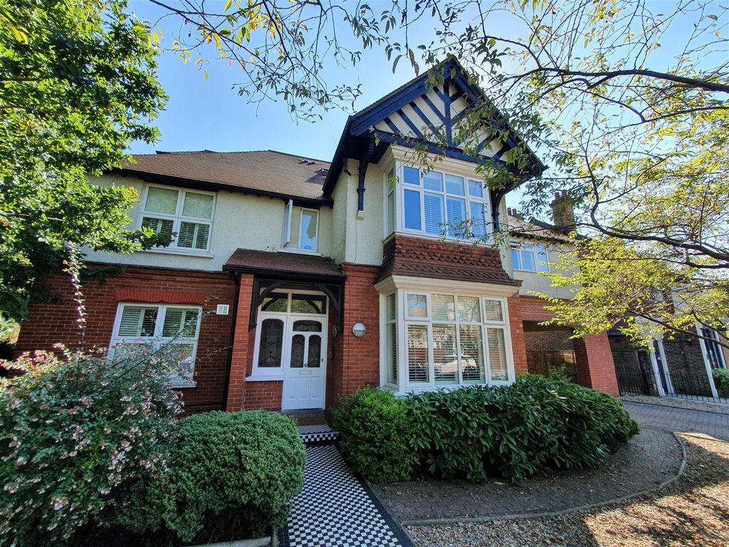 Property photo 1 of 10 Flat 2 Tower Court Front Shot.Jpg