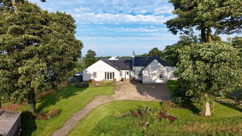 Property photo 2 of 28 Picture No. 34