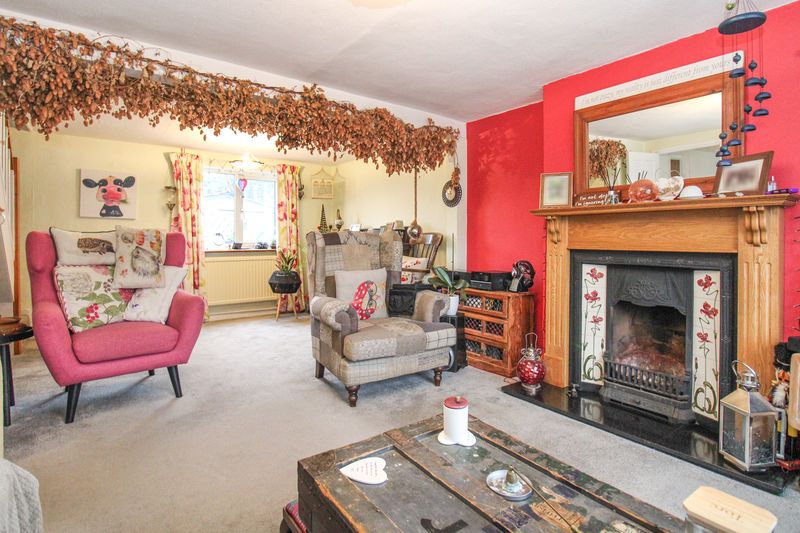 Property photo 2 of 14 Sitting Room