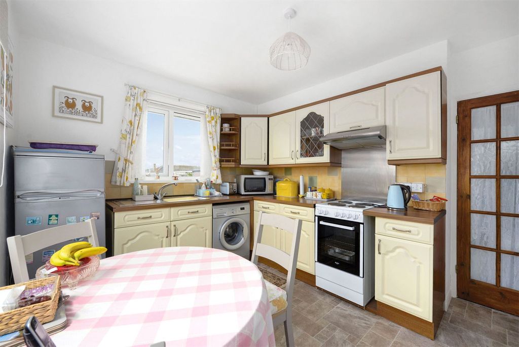 Property photo 3 of 14 Picture No. 11