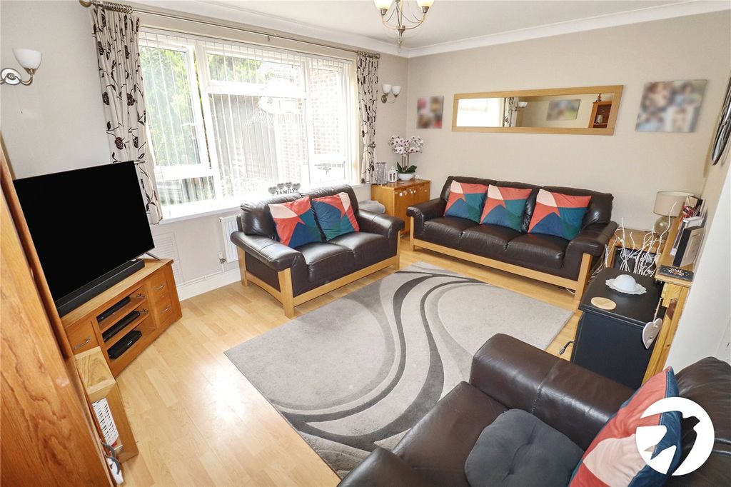Property photo 2 of 15 Picture No. 16