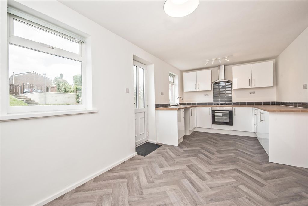 Property photo 3 of 23 Fitted Dining Kitchen: