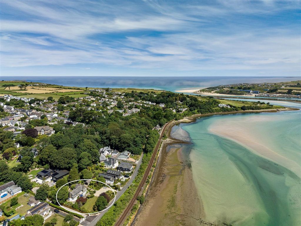 Property photo 2 of 45