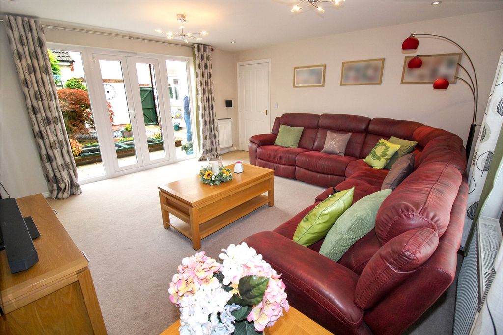 Property photo 3 of 23 Picture No. 03