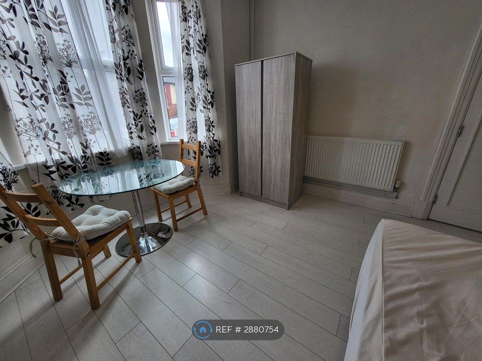 Property photo 2 of 9