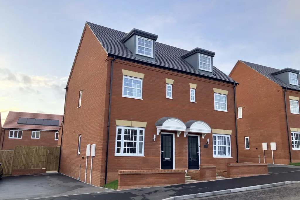 Property photo 1 of 9