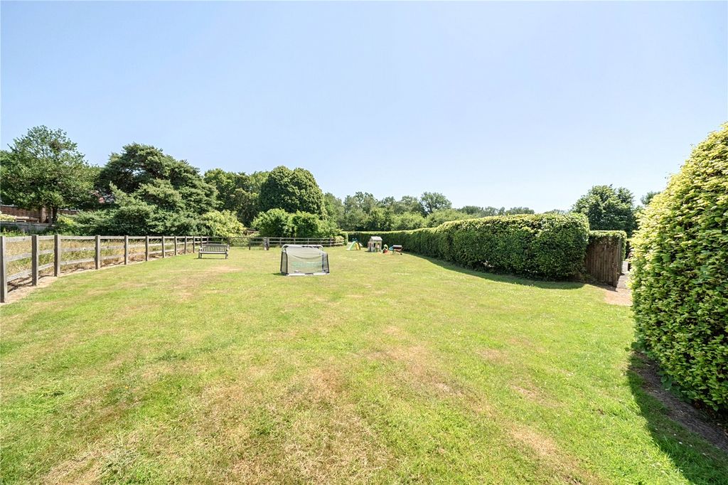 Property photo 2 of 19 External View