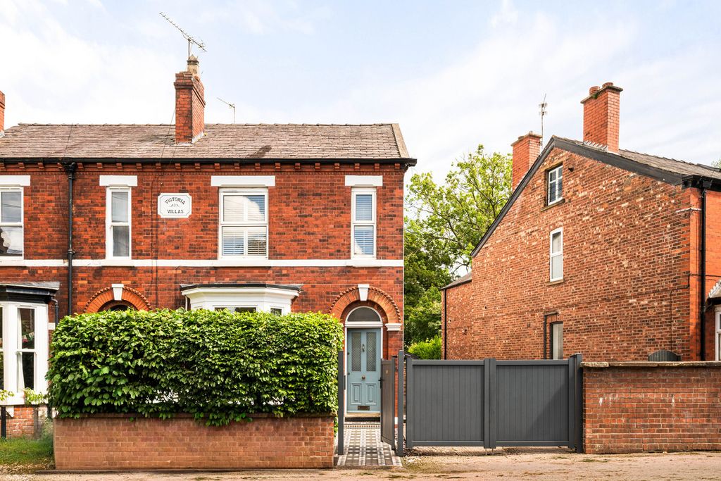 Property photo 1 of 35