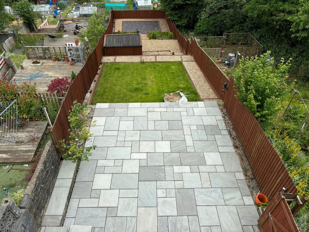 Property photo 2 of 22