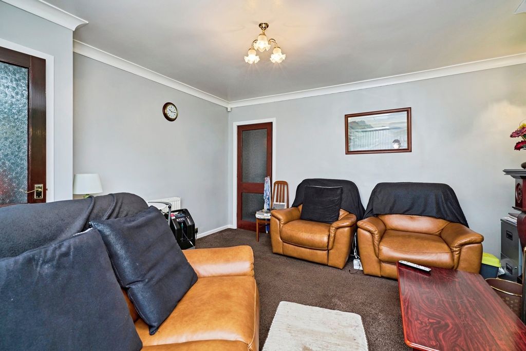 Property photo 3 of 11 Pbox-Img.Jpg