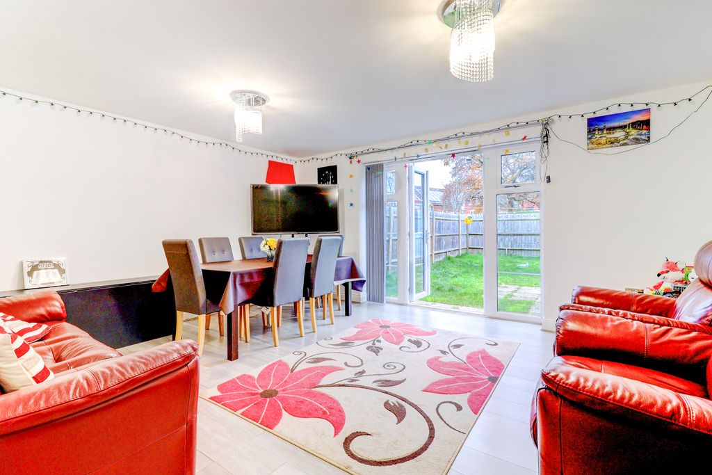 Property photo 2 of 11 Picture No. 03