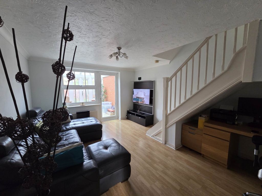 Property photo 2 of 6