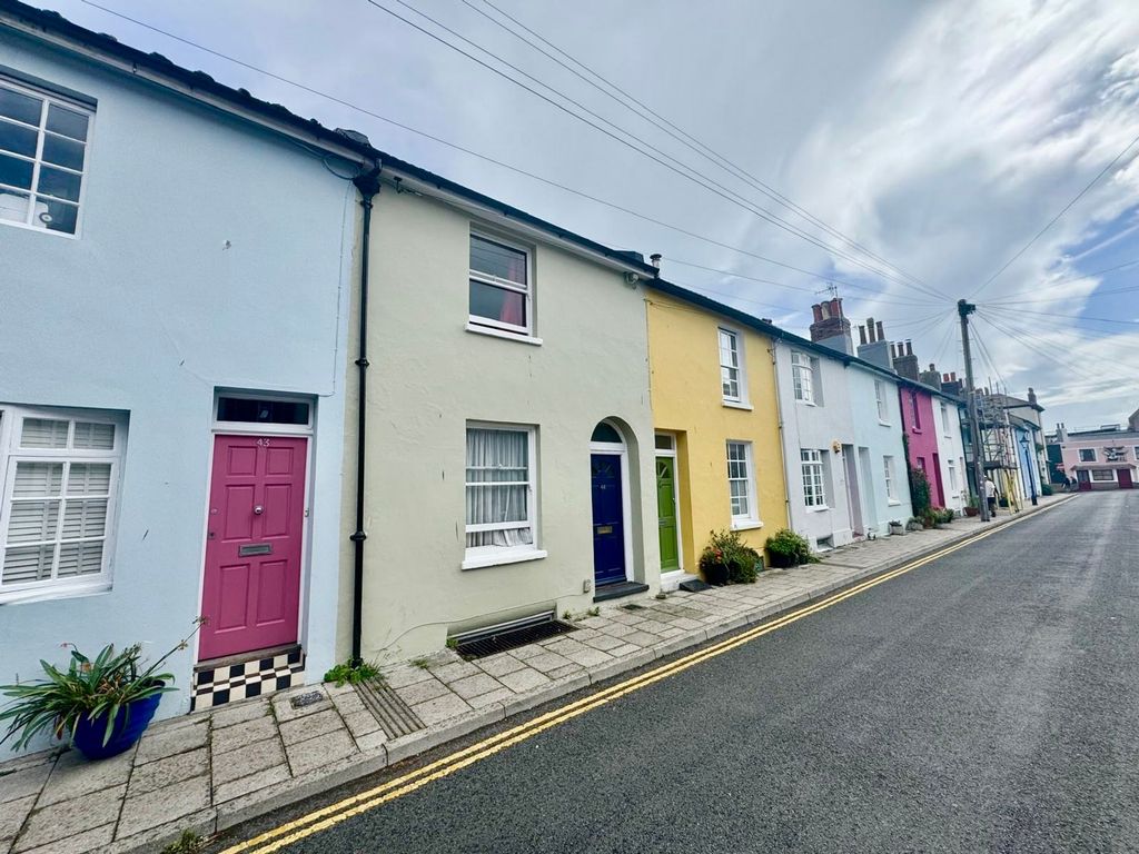 Property photo 1 of 5