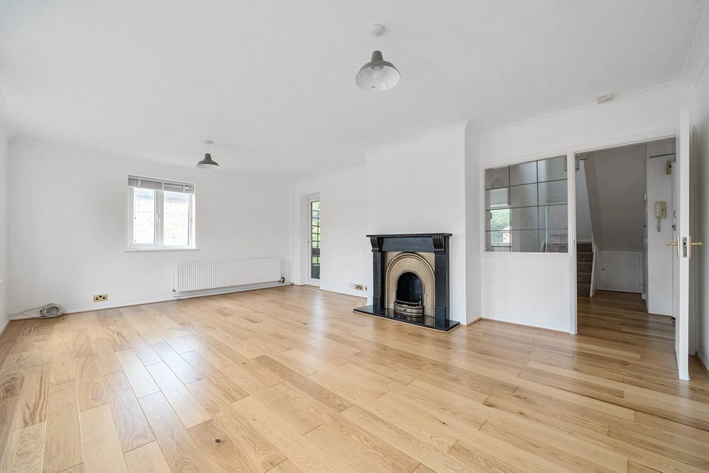 Property photo 3 of 16 Picture No. 14