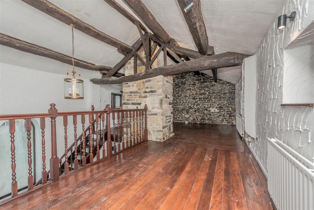 Property photo 2 of 35 Living Room: