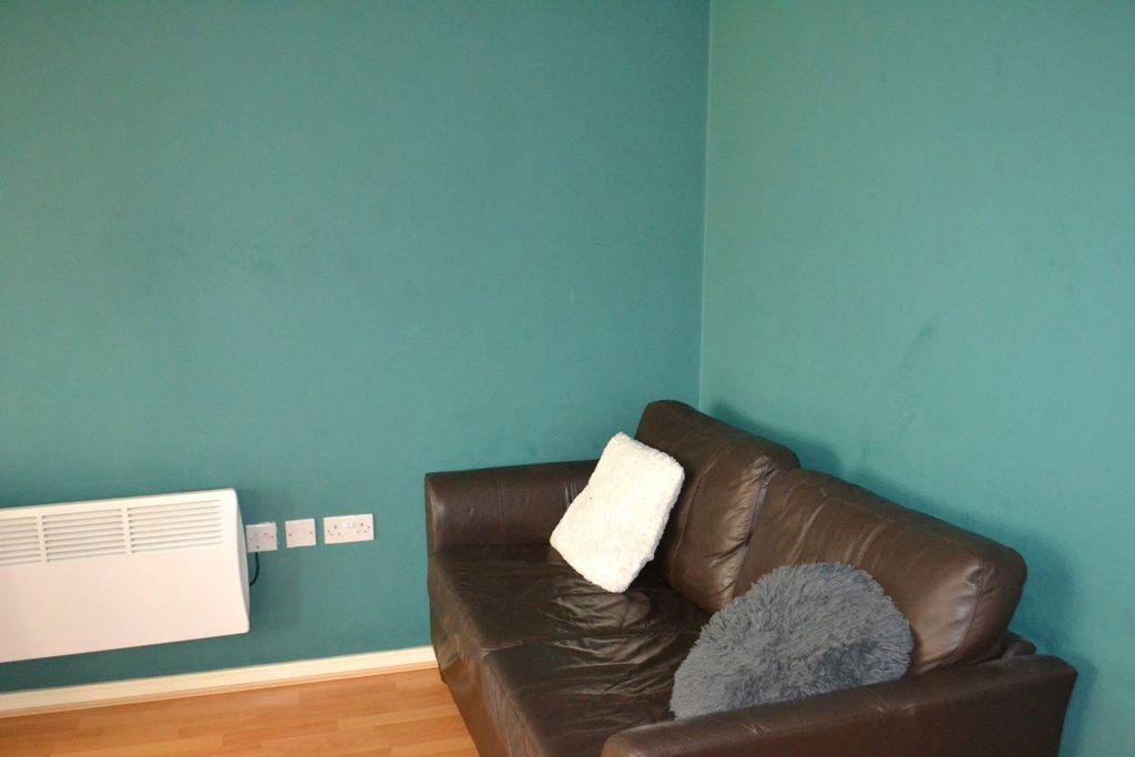 Property photo 2 of 6