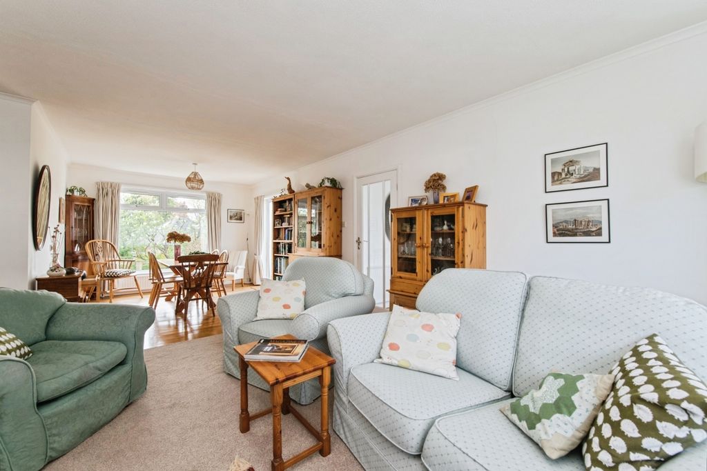 Property photo 3 of 26 Pbox-Img.Jpg