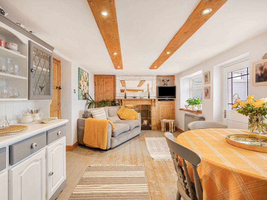 Property photo 2 of 45