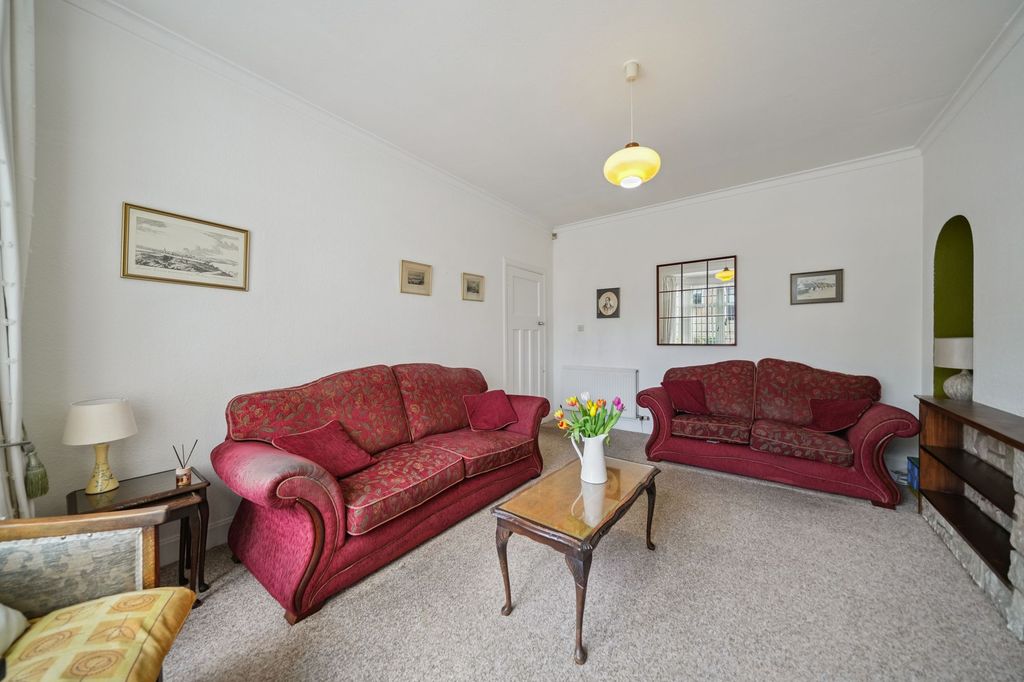 Property photo 3 of 25