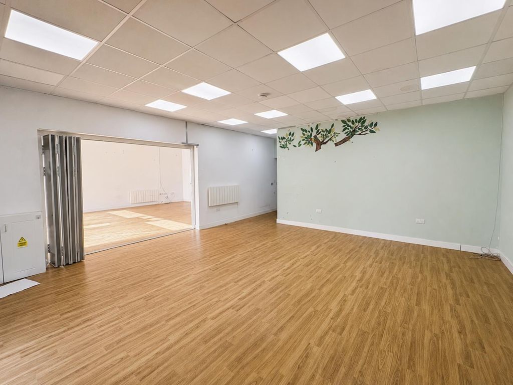 Property photo 3 of 4 F1Db7811-Ef15-4F87-9Ac6-F3894D2E3B66.Png