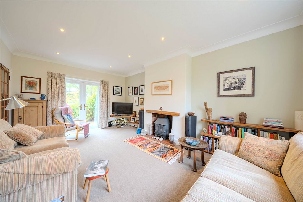 Property photo 2 of 14 Picture No. 02