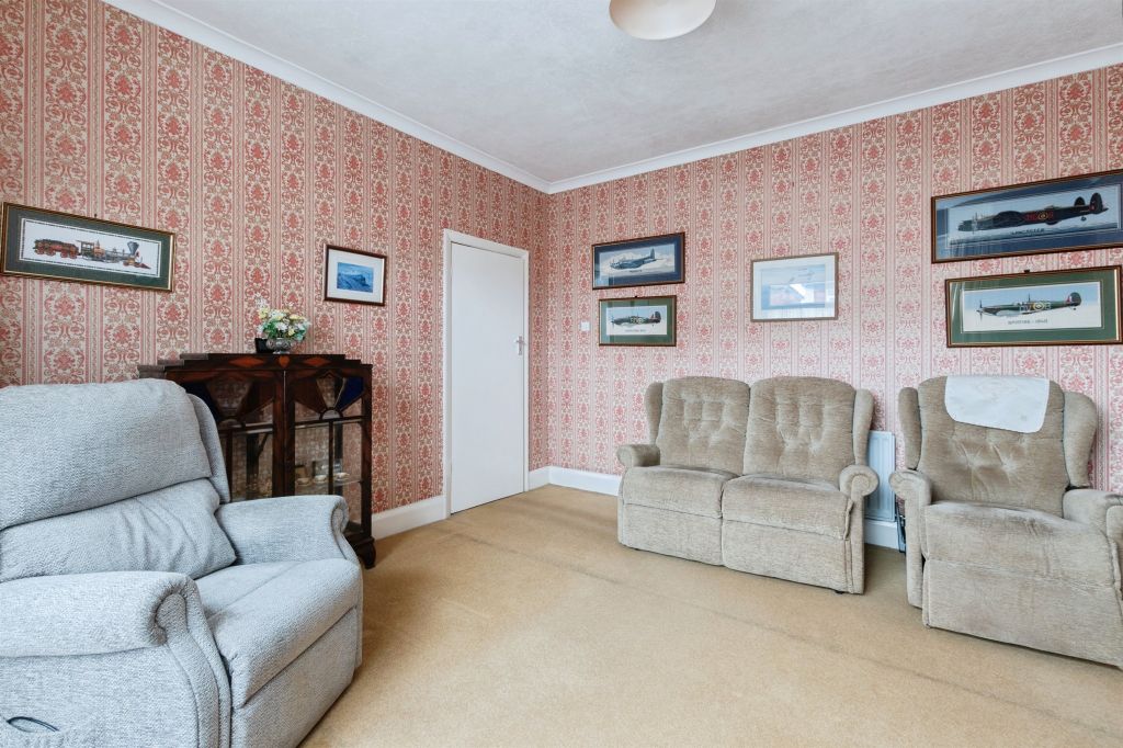 Property photo 3 of 19