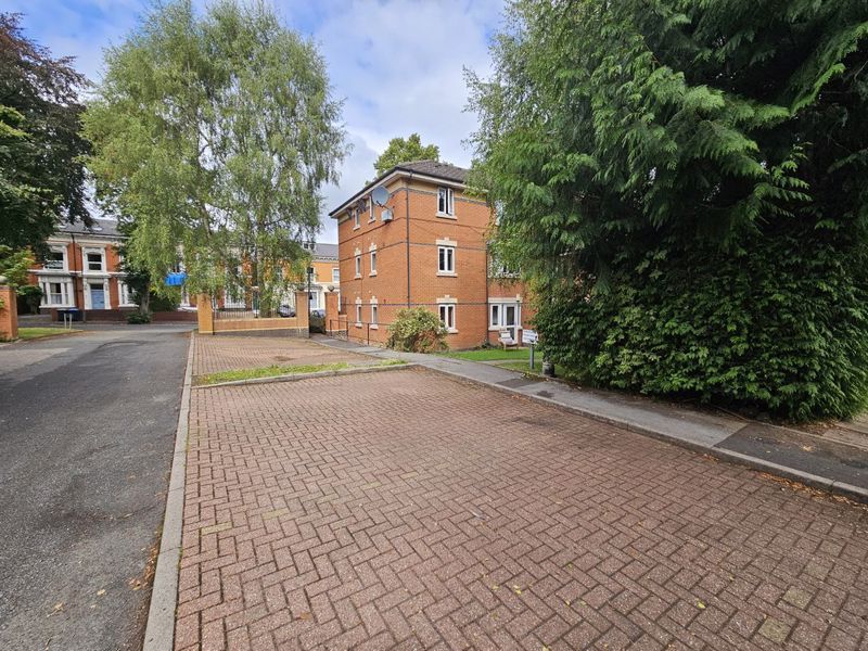 Property photo 2 of 8 Photo 17