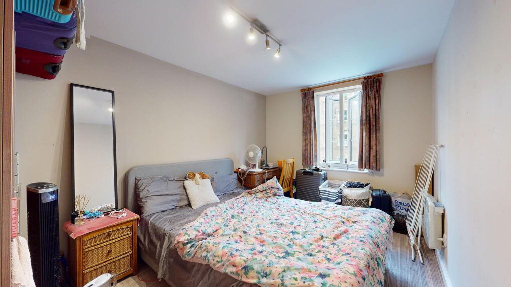 Property photo 3 of 24