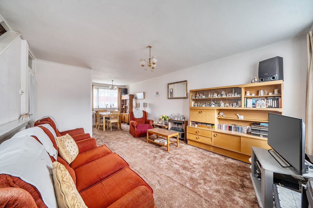 Property photo 3 of 18 1405843-9-697B5B8...