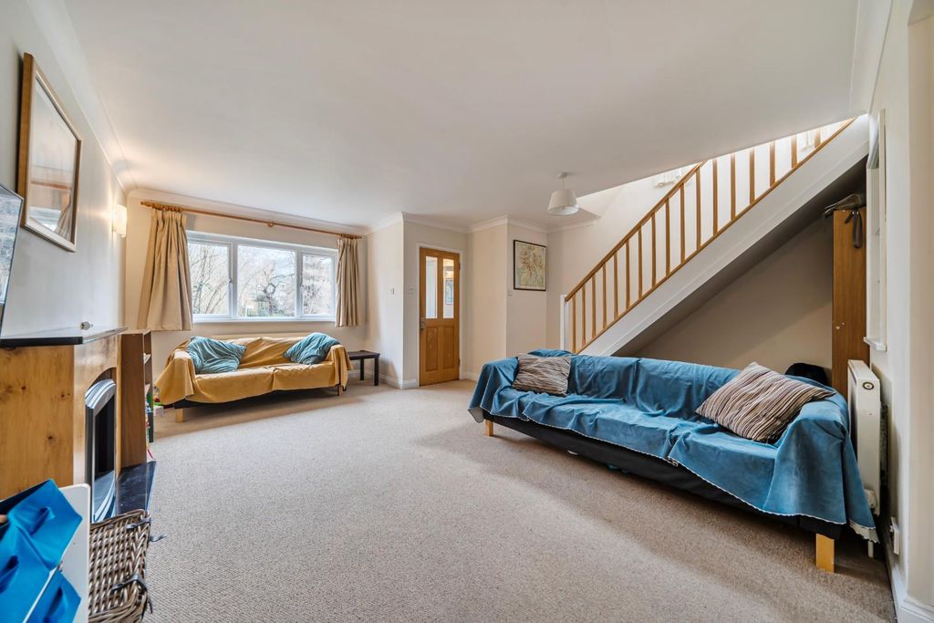 Property photo 2 of 21 1407048-9-6980Af17F2984.Jpg