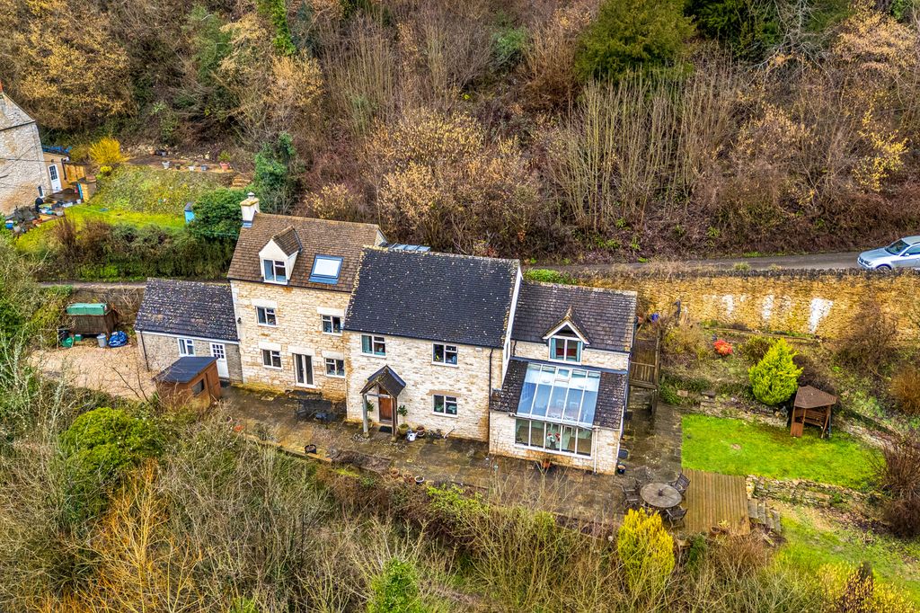 Property photo 1 of 19