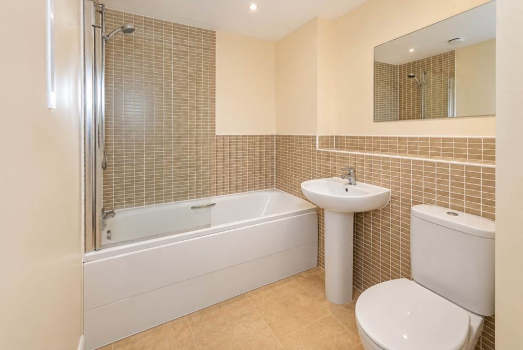 Property photo 2 of 5