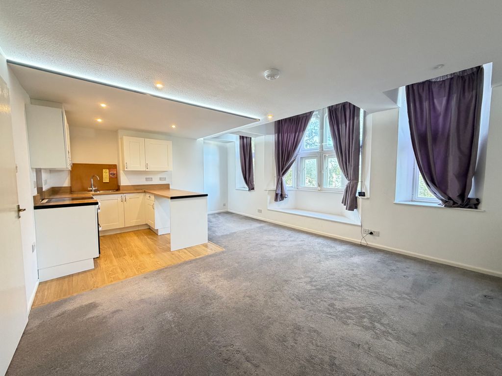 Property photo 2 of 6