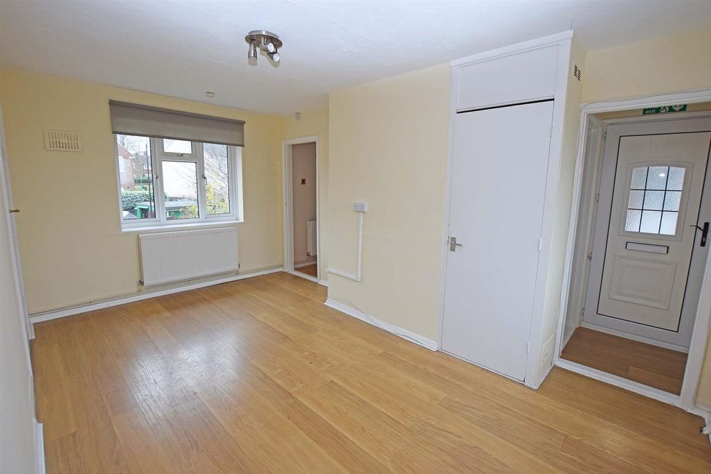 Property photo 2 of 7 Lounge