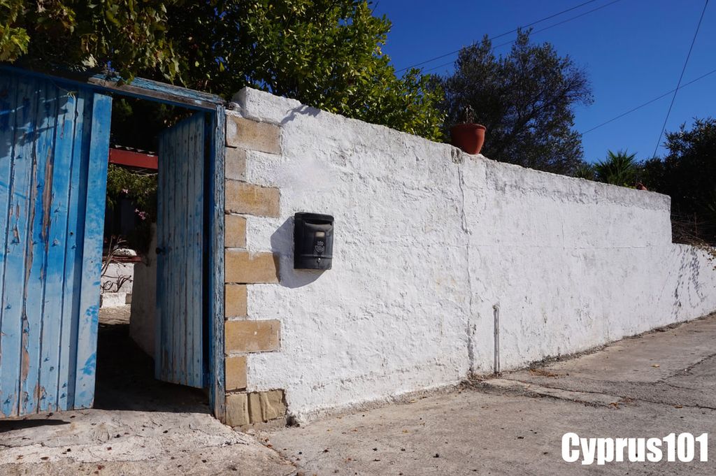 Property photo 2 of 32