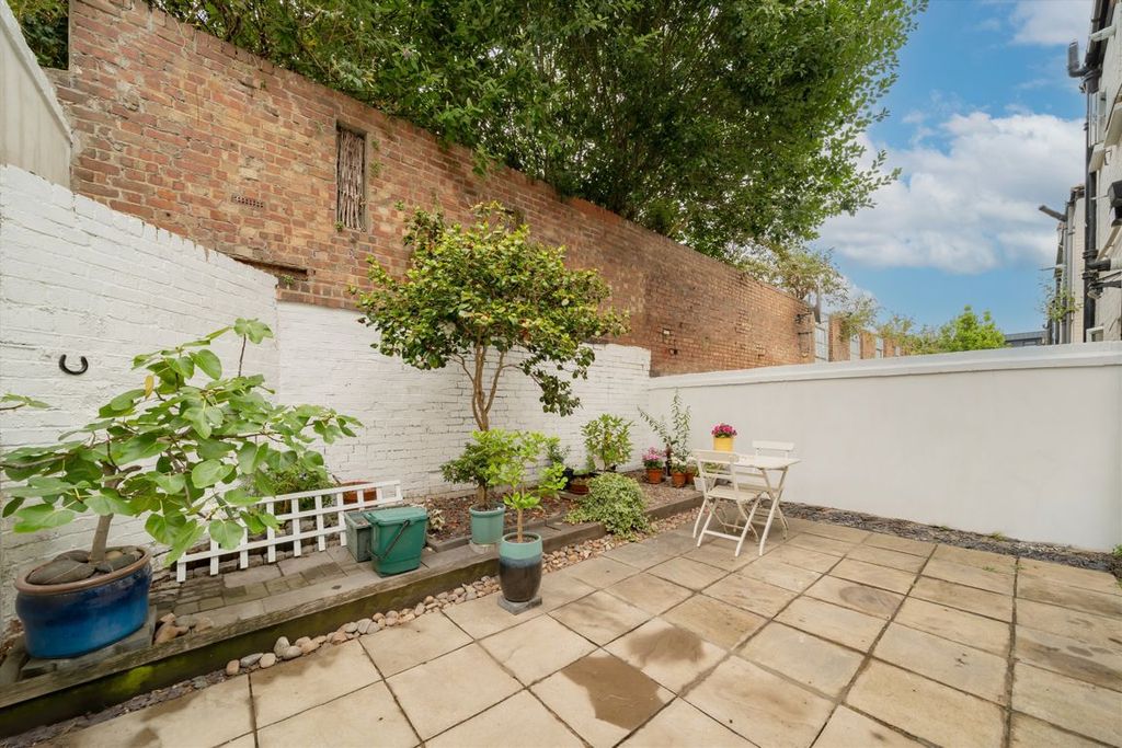 Property photo 3 of 8