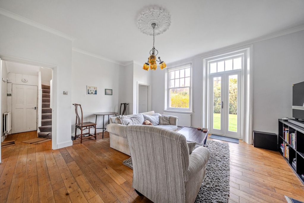 Property photo 2 of 9 Picture No. 19