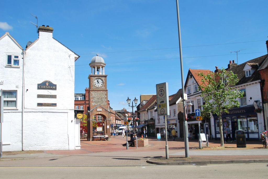 Property photo 3 of 14 Market Square