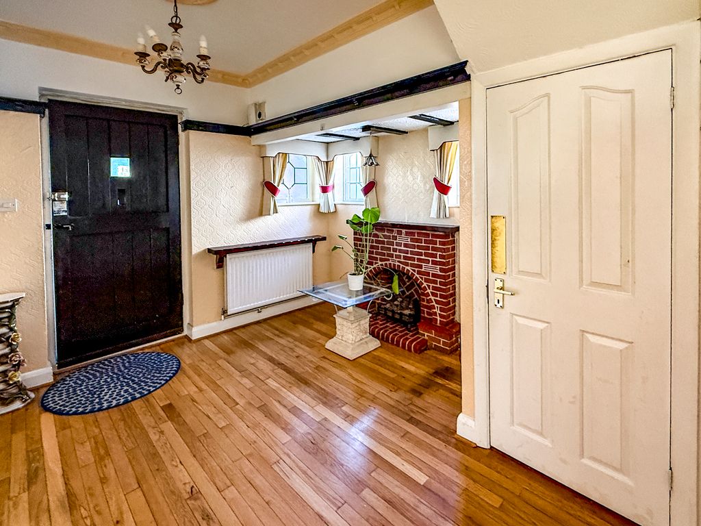 Property photo 2 of 18