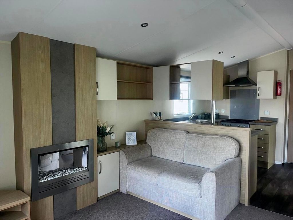 Property photo 3 of 6 Willerby Brockenhurst 2016 Electric Fire, Double Sofa, Kitchen Area .Jpg