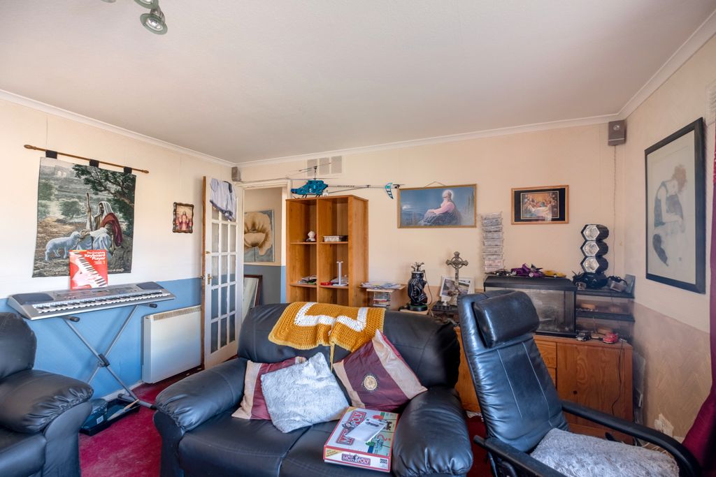 Property photo 3 of 26