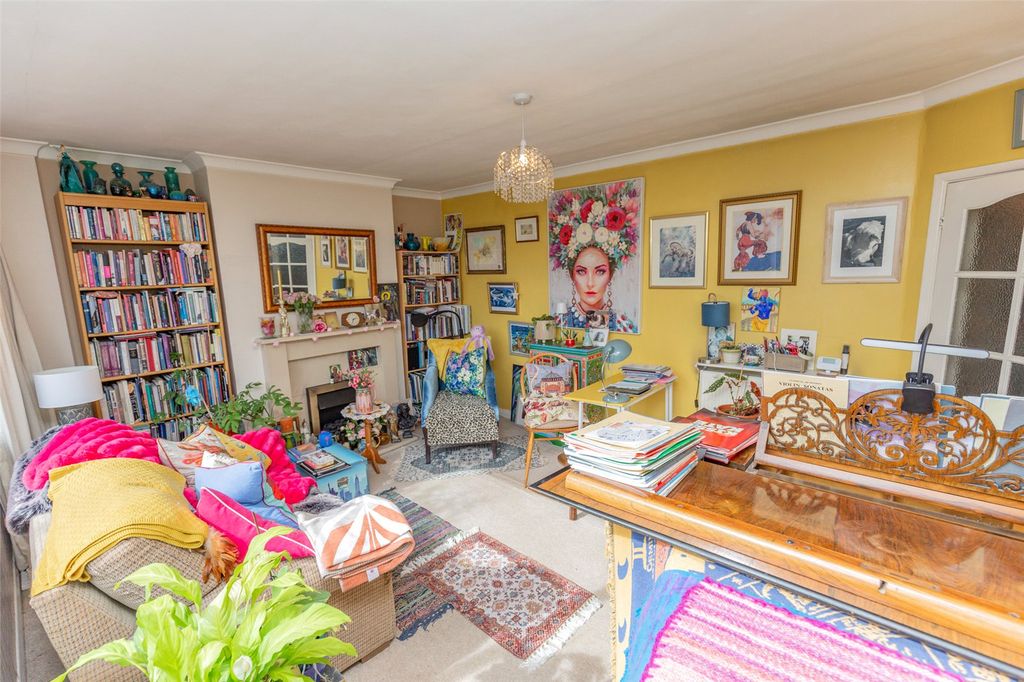 Property photo 3 of 11 Picture No. 06