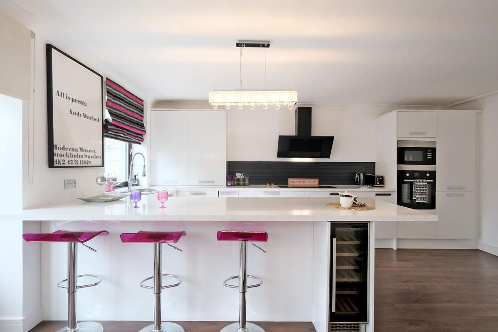 Property photo 1 of 14 Kitchen 2