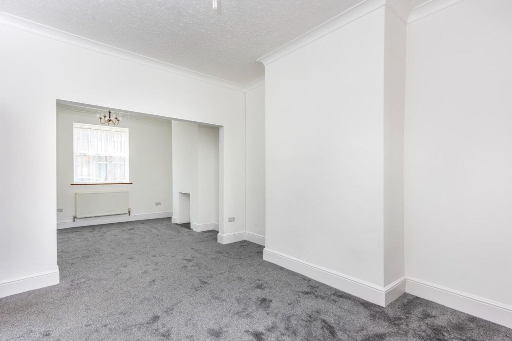 Property photo 2 of 16 10Ambrosestreet-18.Jpg