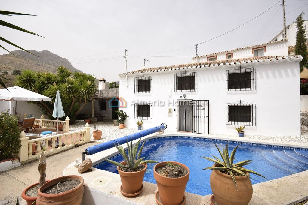 Property photo 1 of 28